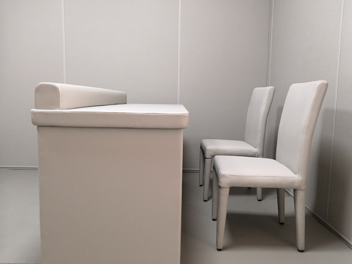 審訊室防撞軟包桌椅規格