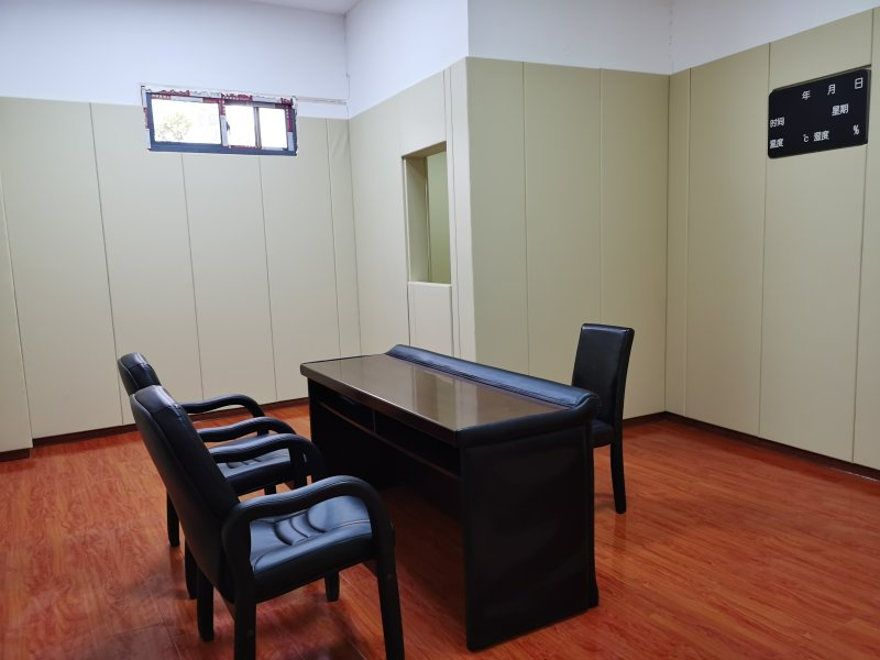 辦案區(qū)防撞軟包材料裝修特點(diǎn)